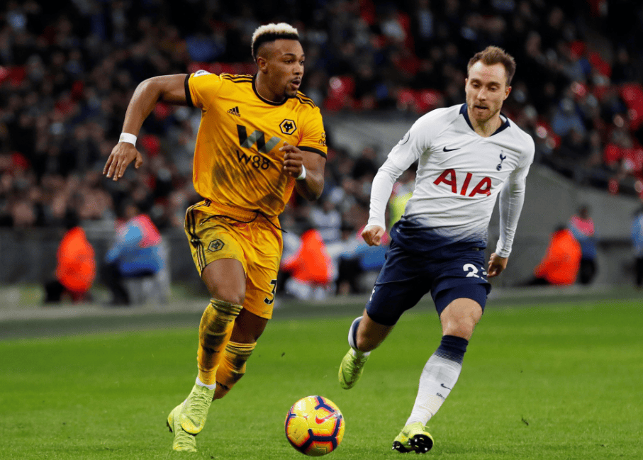 巴萨2026-27赛季复古球衣曝光：黑色主色调，青绿色粉色渐变条纹（巴萨2026／27赛季复古球衣曝光：主打黑色，青绿粉渐变条纹）