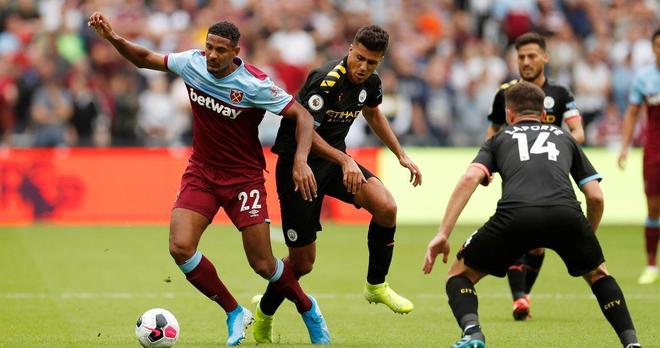 火箭哈登末节三分绝杀国王（哈登末节三分绝杀助火箭力克国王）