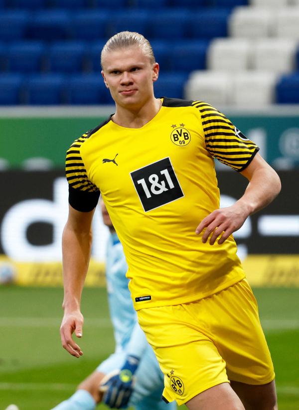 热议邵佳一上任：挑战与机遇并存，能带来更多的血性（邵佳一履新引热议：挑战与机遇并行，有望注入更多血性）