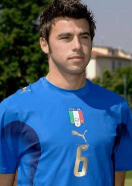 2平5负，皇马从未在欧战客场战胜希腊球队（欧战作客希腊，皇马仍无胜绩：2平5负）