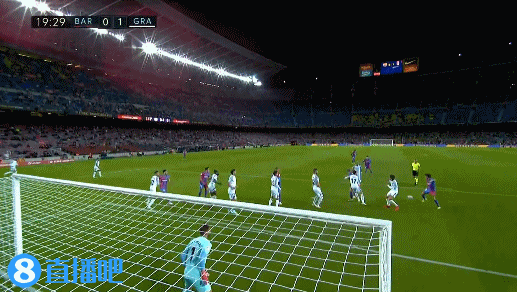 欧冠半场：杜兰、多尔贝格破门，卡拉巴克1-1阿贾克斯（欧冠半场比分：卡拉巴克1-1阿贾克斯，杜兰与多尔贝格建功）