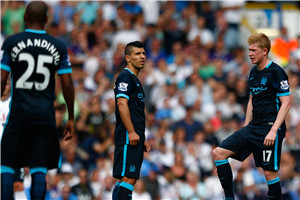 凯恩：希望卡尔不要被外界嘈杂的声音干扰；我很享受参与防守（凯恩：盼卡尔屏蔽外界噪音；参与防守让我乐在其中）