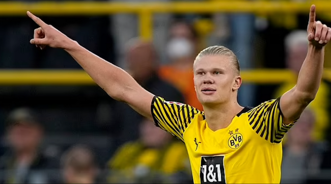 半场战报：热那亚1-1维罗纳，洛伦佐-科隆博建功，拉菲克-贝尔加利破门（半场速递：热那亚1-1维罗纳，洛伦佐-科隆博与拉菲克-贝尔加利各入一球）