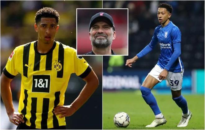 球队集体围着他庆祝太治愈（全队围着他庆祝，暖心又治愈）